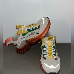 Men’s Rovux 3’s Size 39 (8 US)